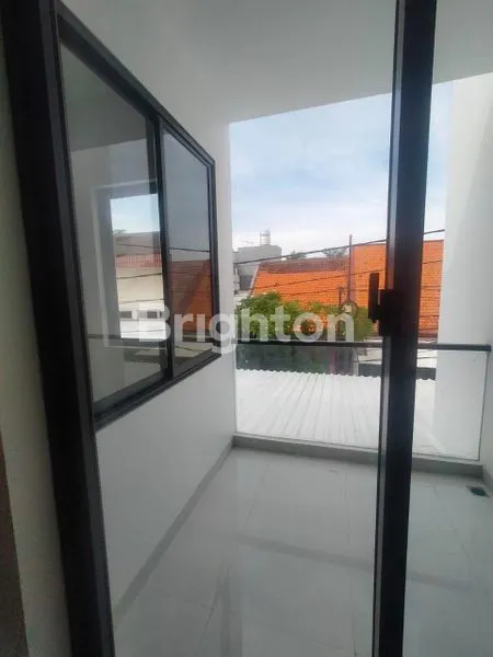 image RUMAH BARU 2 LANTAI LT 90 LB 130 DURI KOSAMBI (7)