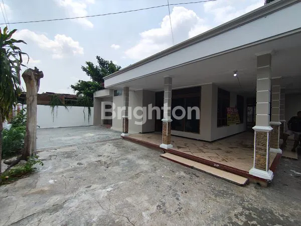 image RUMAH HOOK LUAS 396M² DI SERENGAN SOLO (6)