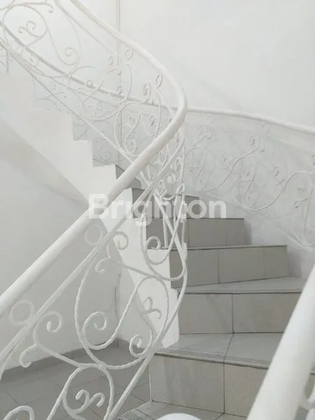 image DISEWAKAN – KANTOR / RUMAH / TEMPAT USAHA STRATEGIS (5)