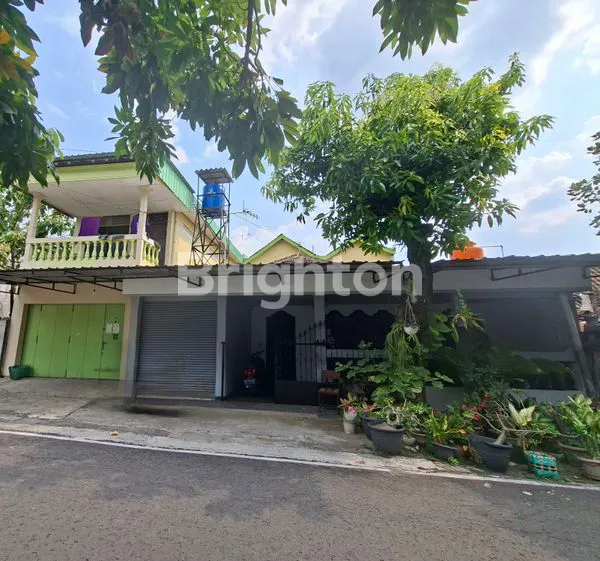 image DIJUAL RUMAH KOST AKTIF DEKAT UNS (1)