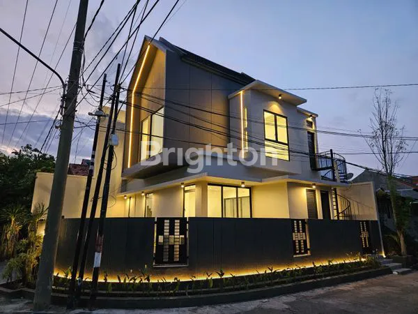 image RUMAH 2 LANTAI BABATAN PANTAI BARU GRESS (2)