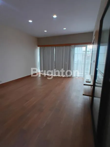 image RUMAH BARU 3 LANTAI DI TOMANG, 5 KT (2)