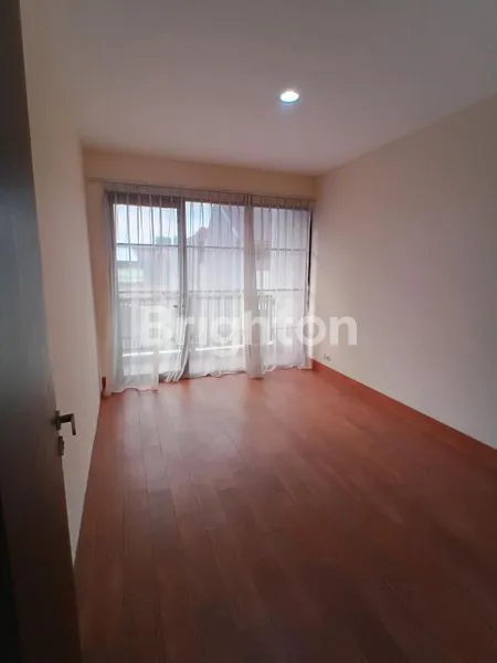 image RUMAH BARU 3 LANTAI DI TOMANG, 5 KT (5)