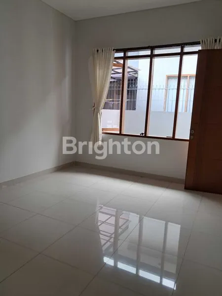 image HUNIAN ASRI 3+2 KT  PONDOK HIJAU , SETIABUDI , GEGERKALONG  DI BANDUNG  (8)