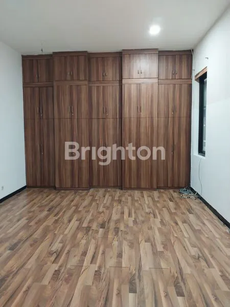 image DISEWAKAN – KANTOR / RUMAH / TEMPAT USAHA STRATEGIS DI ANTASARI \\UD83C\\UDFE2\\N\\UD83D\\UDCA5 LOKASI PREMIUM – PINGGIR JALAN RAYA (8)