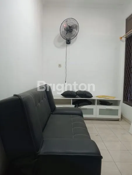 image RUMAH SUNTER AGUNG UK 4.5X16 ROW 1 MOBIL KT 2+1 JAKARTA UTARA (6)