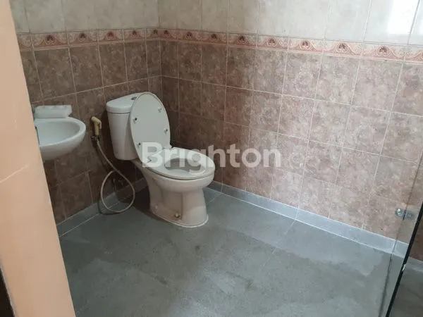 image DIJUAL / DISEWA RUMAH 2 LANTAI DI GADING SERPONG  (8)