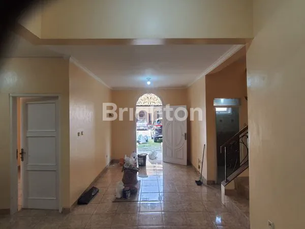 image DIJUAL / DISEWA RUMAH 2 LANTAI DI GADING SERPONG  (2)
