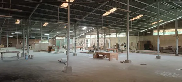 image INVESTASI LAHAN LUAS DAN BANGUNAN EKS PABRIK BATU ALAM, LOKASI STRATEGIS HARGA TERBAIK !! (2)