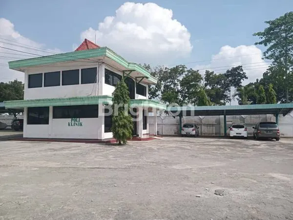 image PABRIK SEPATU DIJUAL DI DAERAH JOMBANG (2)