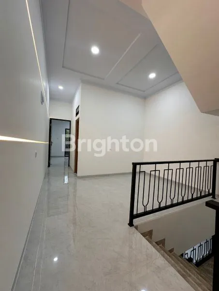 image SANGAT LANGKA!!HANYA 4 UNIT SAJA!!RUMAH 3 LANTAI TANJUNG DUREN  (4)