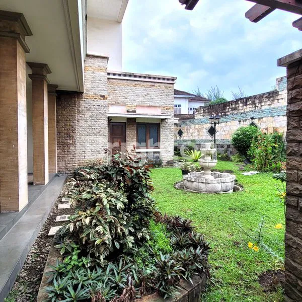 image DIJUAL RUMAH MEWAH DI JALAN BESAR JALAN SUDIRMAN MEDAN POLONIA  LUAS TANAH 1600M2 (32X50) (8)