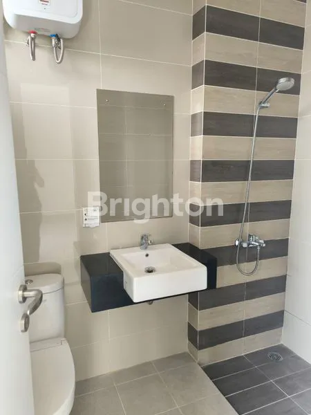 image DISEWAKAN RUMAH ROSSINI GADING SERPONG  (4)