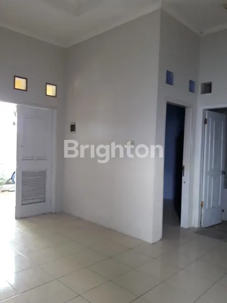 image RUMAH LAYAK HUNI DI PERUMAHAN CLUSTER MOJOSONGO (3)