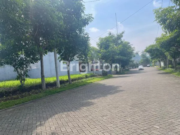 image TANAH DI DLM PERUMAHAN DI RANDU AGUNG SINGOSARI  (2)