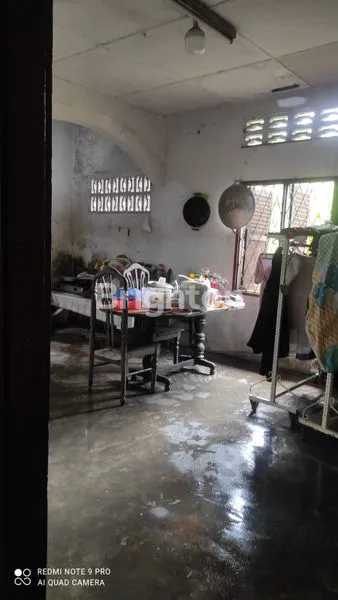 image RUMAH LAMA SANGAT LUAS (6)