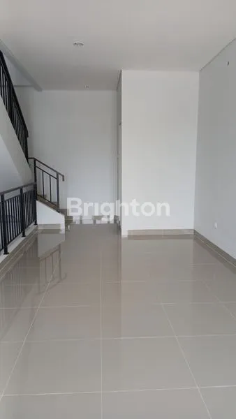 image RUKO BARU HADAP JALAN RAYA, 3 LANTAI (3)