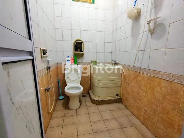 image RUMAH SATU 1/2 LANTAI, HALAMAN BELAKANG YANG LUAS, CLUSTER, KEAMANAN 24 JAM, TAMAN DUTAMAS, BATAM CENTER (7)