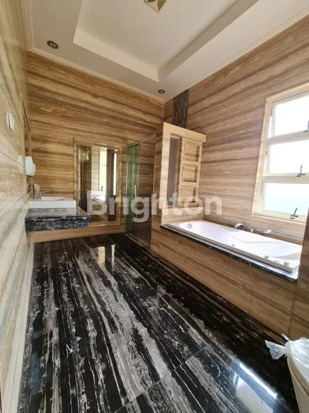 image RUMAH MEWAH FULL FURNISHED LT 273M² DI TAMAN DAAN MOGOT (7)