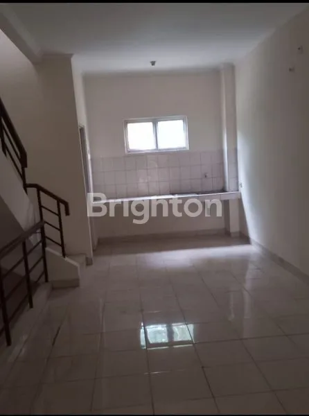 image RUKO 3 LANTAI DI GADING SERPONG, CLUSTER GLAZE (4)