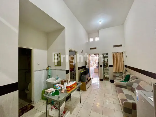 image RUMAH HOEK KOTABARU PARAHYANGAN LT 96M² HARGA 1,55M (3)