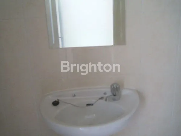 image RUMAH SIAP HUNI 2 LANTAI DI GADING SERPONG CLUSTER OPAL UTARA (7)