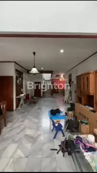 image LUAS & LEGA DI MATRAMAN! RUMAH SENTUHAN VINTAGE TROPIS (4)