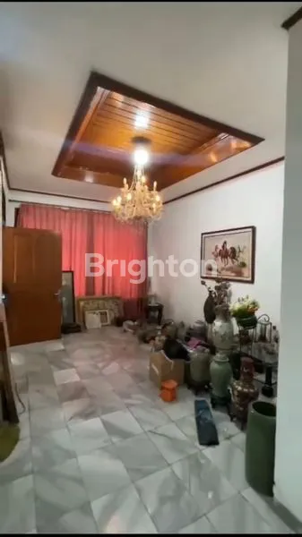 image LUAS & LEGA DI MATRAMAN! RUMAH SENTUHAN VINTAGE TROPIS (6)