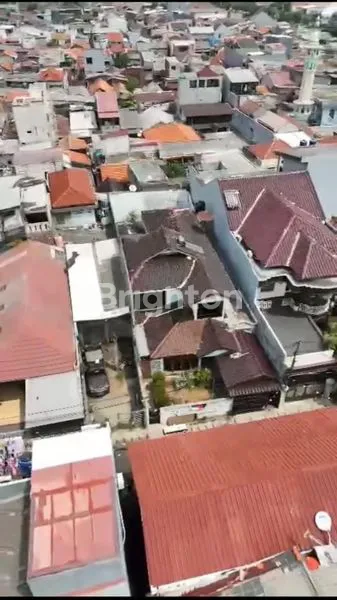 image LUAS & LEGA DI MATRAMAN! RUMAH SENTUHAN VINTAGE TROPIS (7)