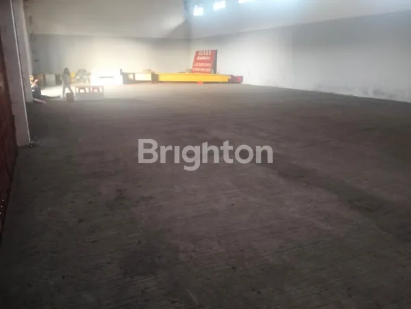 image GUDANG LUAS DENGAN PARKIR LUAS DI JALAN UTAMA GATOT SUBROTO DENPASAR TIMUR (3)