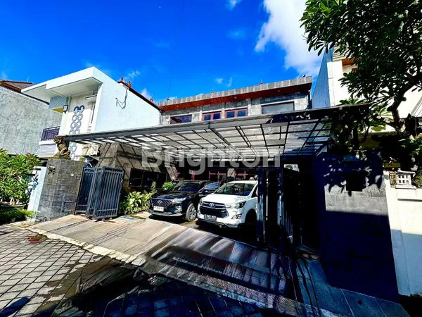 image RUMAH MODERN TROPICAL INDUSTRIAL DI WARIBANG, FULL FURNISHED, GARASI 2 MOBIL (2)