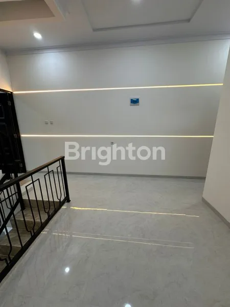 image RUMAH BARU 3 LANTAI, 5 KAMAR DI TANJUNG DUREN COCOK UNTUK KELUARGA BARU (4)