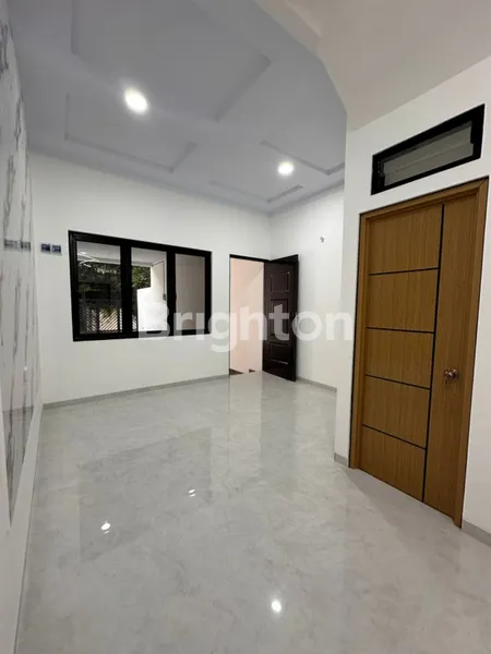 image RUMAH BARU 3 LANTAI, 5 KAMAR DI TANJUNG DUREN COCOK UNTUK KELUARGA BARU (1)