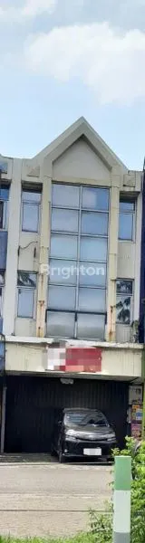 image RUKO 3 LANTAI DI BOULEVARD - GADING SERPONG (1)