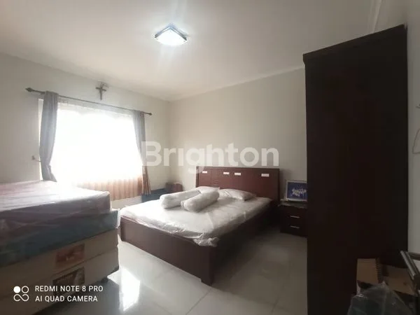 image RUMAH 2 LANTAI SIAP HUNI DALAM KOMPLEK PERUMAHAN METRO PERMATA 2 KARANG TENGAH (2)