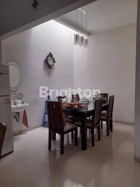 image RUMAH 2 LANTAI SIAP HUNI DALAM KOMPLEK PERUMAHAN METRO PERMATA 2 KARANG TENGAH (4)