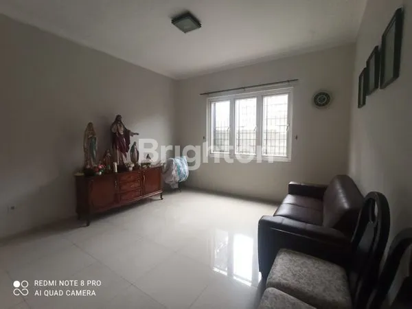 image RUMAH 2 LANTAI SIAP HUNI DALAM KOMPLEK PERUMAHAN METRO PERMATA 2 KARANG TENGAH (7)