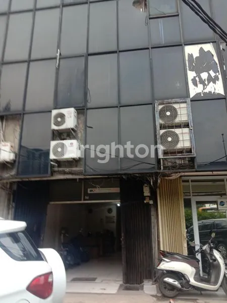 image RUKO 4 LANTAI SLIPI 2 UNIT LUAS BANGUNAN 500M² DEKAT PALMERAH,SENAYAN DAN TOMANG (3)