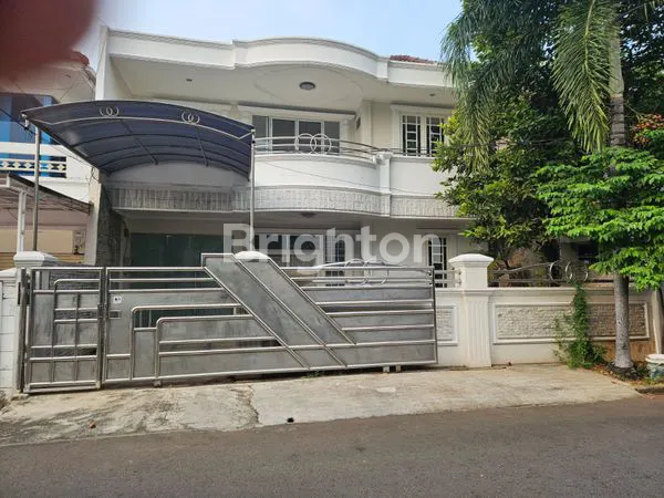 image RUMAH DIJUAL DI JANUR ELOK KELAPA GADING, JAKRTA UTARA (2)