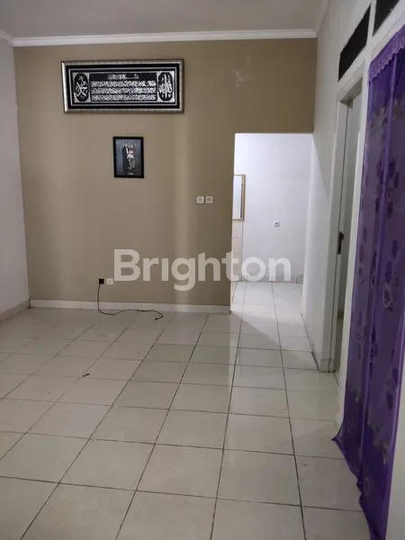 image RUMAH CANTIK DENGAN LOKASI STRATEGIS DI KARAWANG (3)