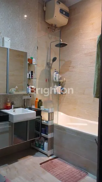 image RUMAH 3 LANTAI TAMAN ARIES (6)