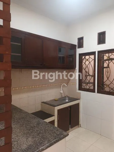 image DIJUAL CEPAT RUMAH STRATEGIS DI VILLA MELATI MAS (3)