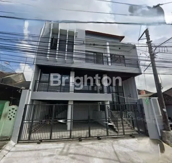 image RUMAH BARU DISEWA 2 LANTAI DENPASAR BARAT  (1)