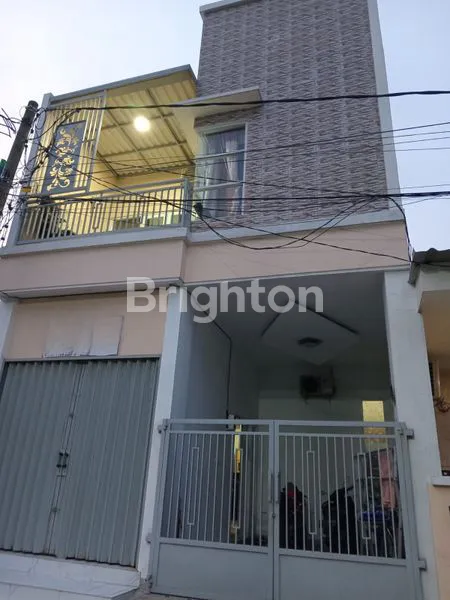 image RUMAH MEWAH DI PERMATA TANGERANG PASAR KEMIS (2)