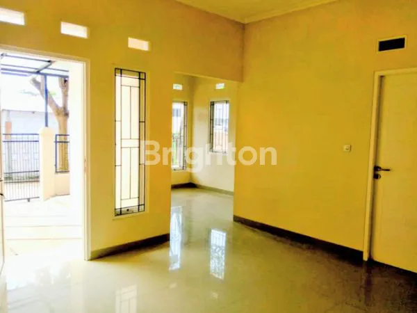 image RUMAH SIAP HUNI HARGA TERJANGKAU DI DEKAT BSD TANGERANG SELATAN  (5)