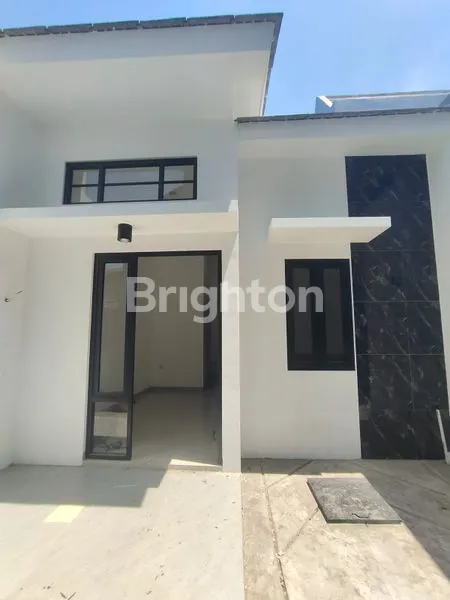 image MEDOKAN AYU RUMAH BARU GRESS SIAP HUNI DEKAT KAMPUS UPN (1)