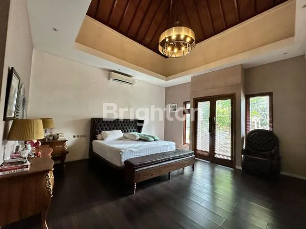 image HUNIAN EKSKLUSIF BERGAYA JOGLO (8)