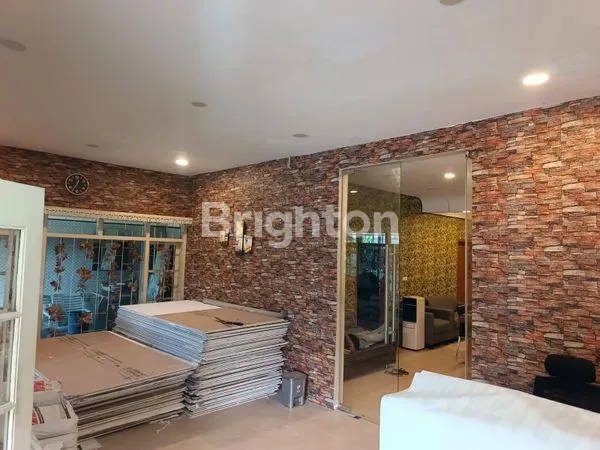 image RUMAH 2 LANTAI FULL FURNISHED DI MANYAR (5)