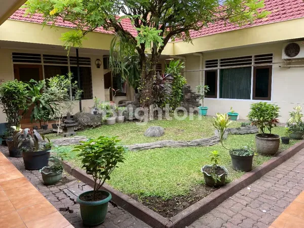 image RUMAH TERAWAT DI JL. BENGAWAN DI TENGAH KOTA COCOK UTK USAHA (2)