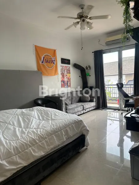 image RUMAH 2 LANTAI EMERALD BINTARO TANGERANG SELATAN (5)